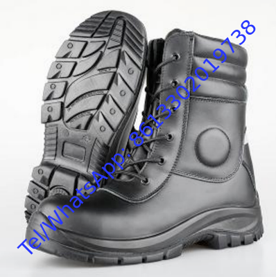 Waterresistance Safety Shoes Black Thermal Insulation Ideal for Cold Weather Jobs Ensuring Safety and Warmth During Work